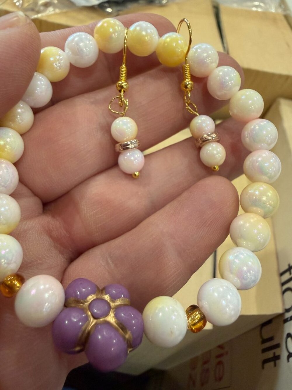 🌸 Luminous Iridescent Pearl Bracelet & Matching Purple Flower Earring Suite
